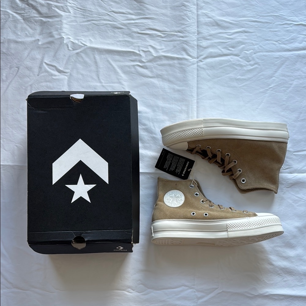 Converse High-Top Sneakers in Nomad Khaki / Desert Sand / Egret